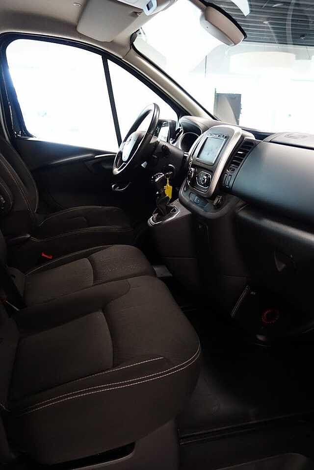 Nissan NV300