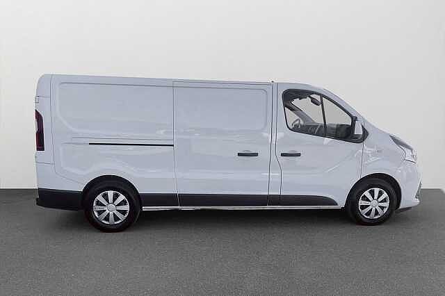 Nissan NV300