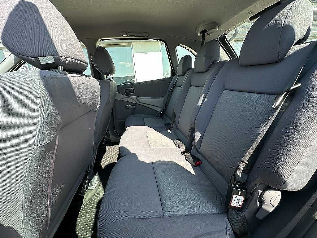 Nissan Almera Tino