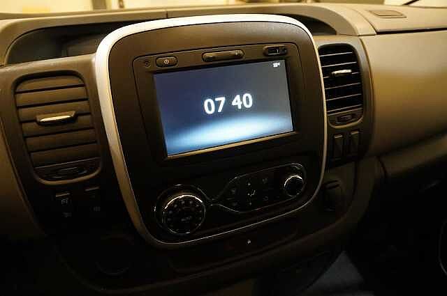 Nissan NV300